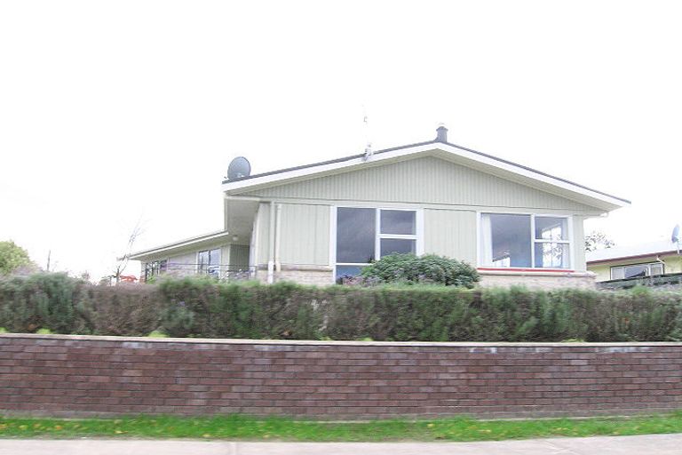 Photo of property in 122 Freyberg Avenue, Tamatea, Napier, 4112