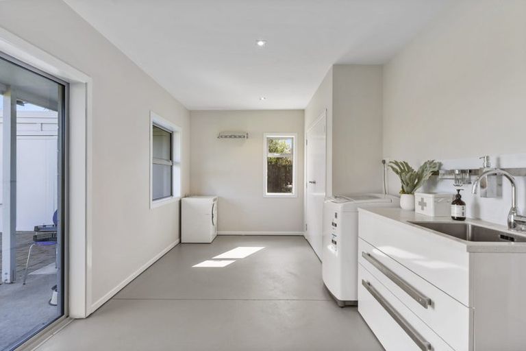 Photo of property in 24 Gulf Crest, Bucklands Beach, Auckland, 2012