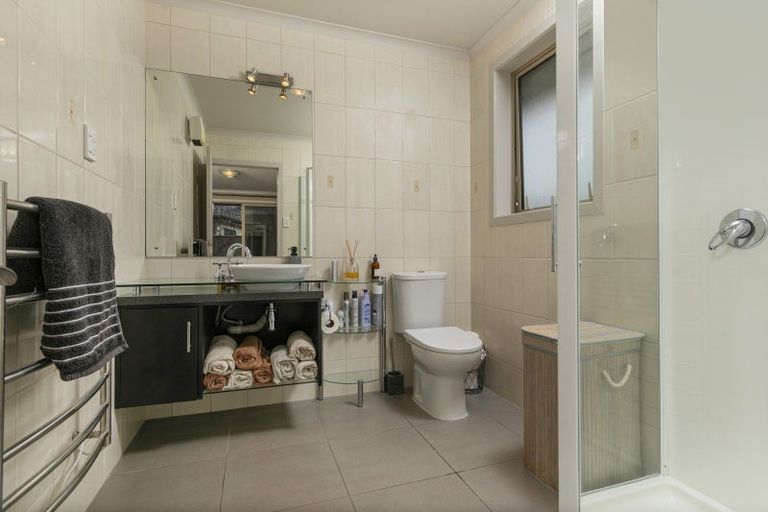 Photo of property in 2 Mckellar Court, Cromwell, 9310