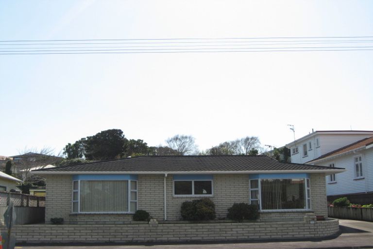 Photo of property in 1/76 Tukapa Street, Westown, New Plymouth, 4310