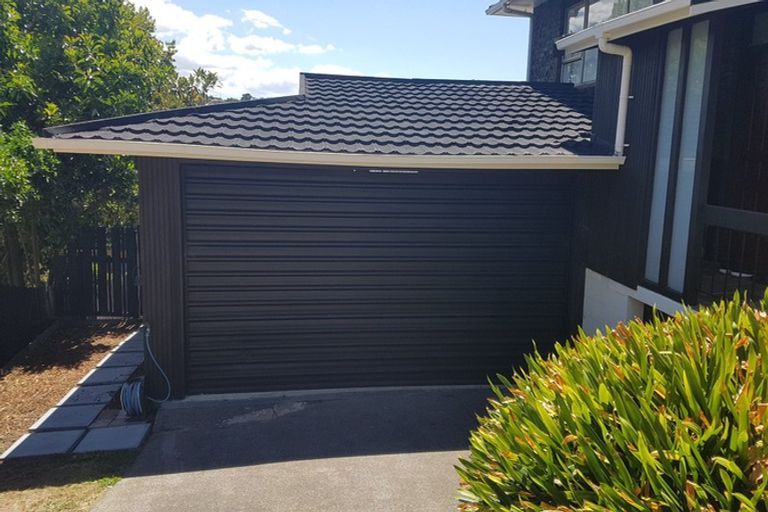 Photo of property in 14 Oaktree Avenue, Browns Bay, Auckland, 0630