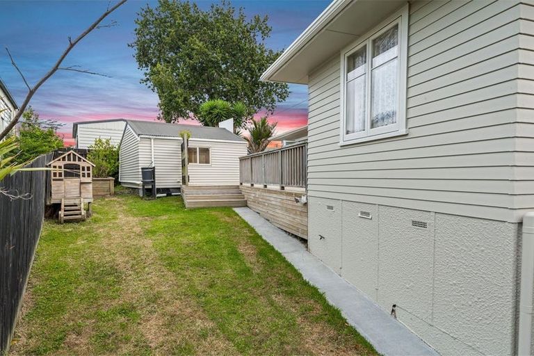 Photo of property in 97 Metcalfe Road, Ranui, Auckland, 0612