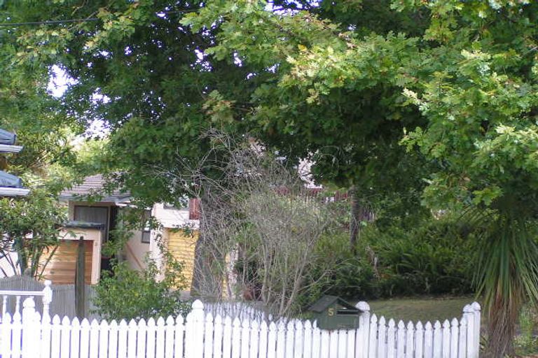 Photo of property in 1/3 Belle Vue Avenue, Northcote Point, Auckland, 0627
