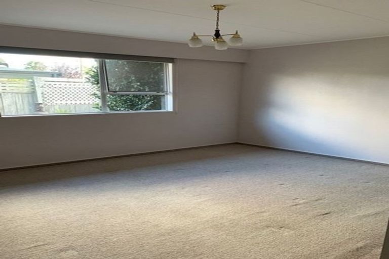 Photo of property in 15 Gilmour Place, Taradale, Napier, 4112