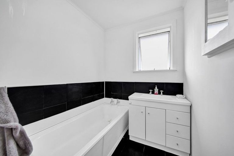 Photo of property in 7 Ramanui Avenue, Hawera, 4610