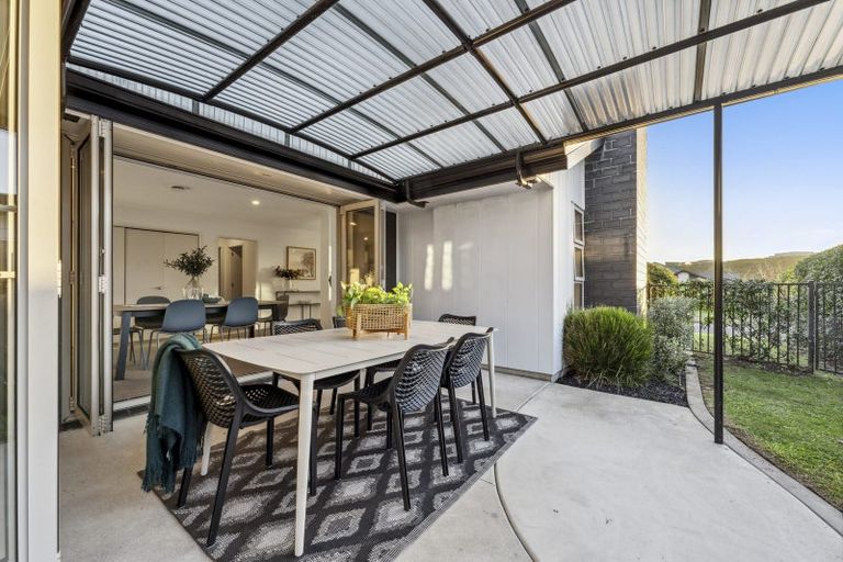 Photo of property in 31 Rochfort Crescent, Pyes Pa, Tauranga, 3112