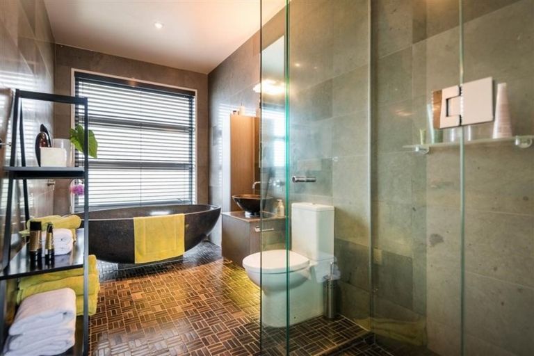 Photo of property in 6 Kerema Way, Schnapper Rock, Auckland, 0632