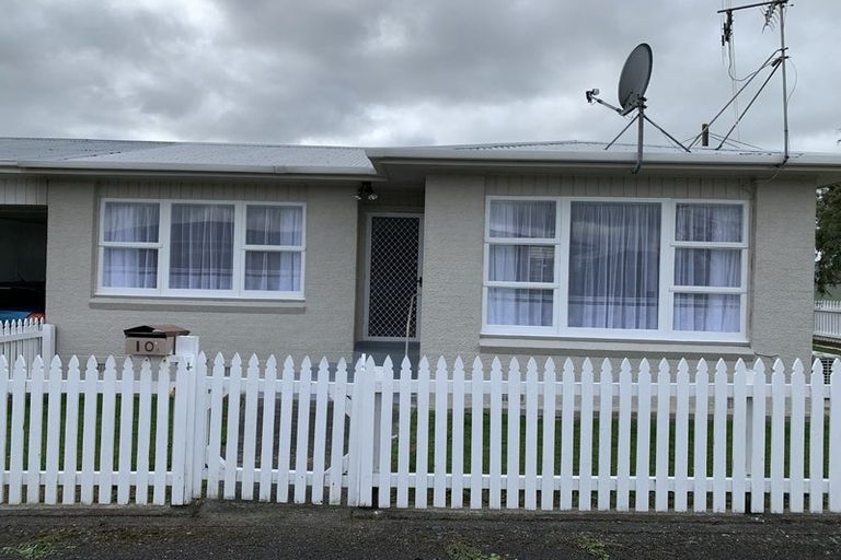 Photo of property in 10 Eton Place, Levin, 5510