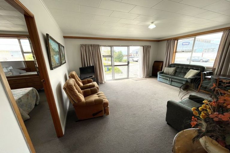 Photo of property in 159i Clyde Street, Balclutha, 9230