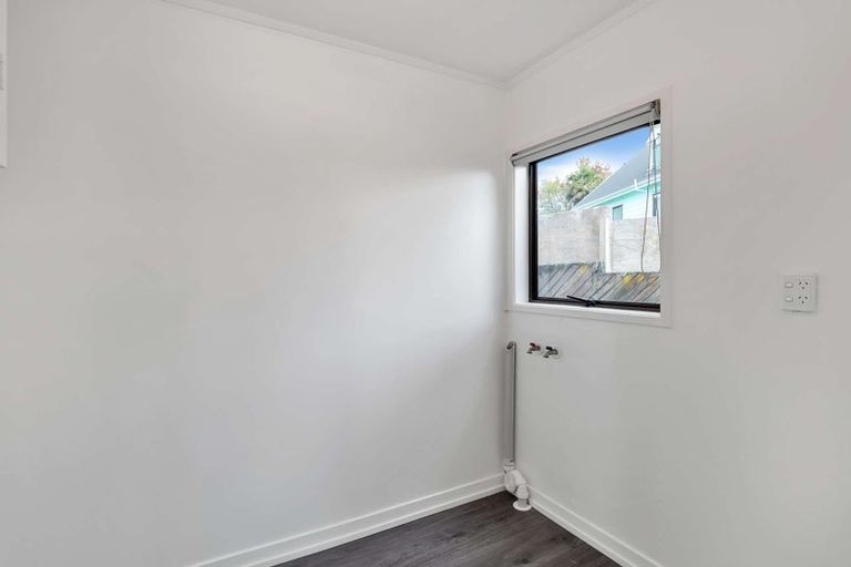 Photo of property in 65 Reynella Drive, Massey, Auckland, 0614