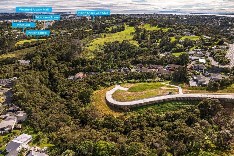 Photo of property in 9 Koru Lane, Greenhithe, 0632