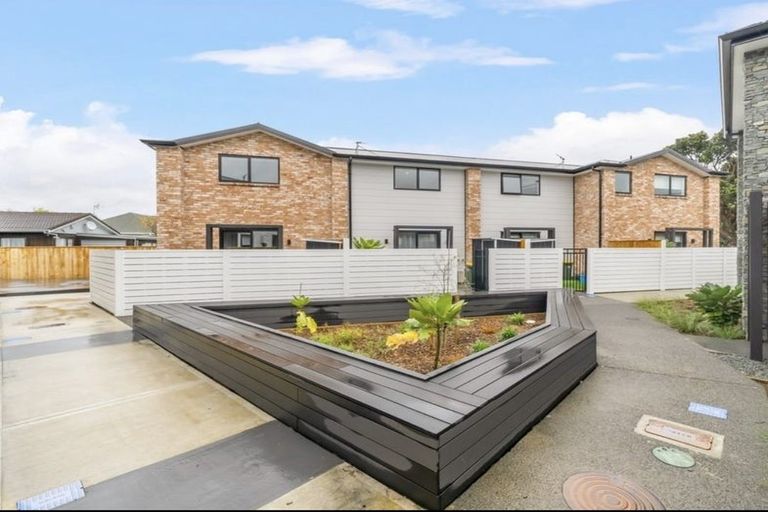 Photo of property in 9/123 Cambridge Terrace, Fairfield, Lower Hutt, 5011
