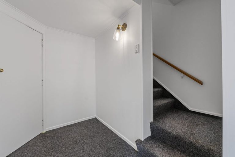 Photo of property in 75 Belt Road, New Plymouth, 4310