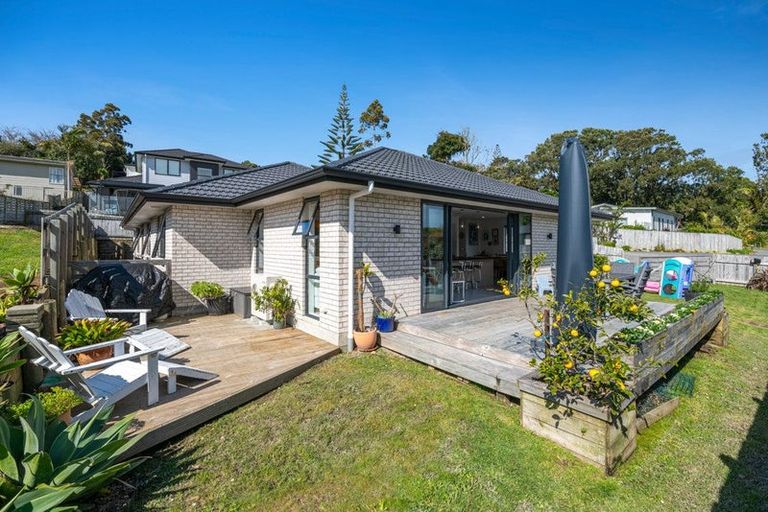 Photo of property in 9 St Julia Court, Helensville, 0800