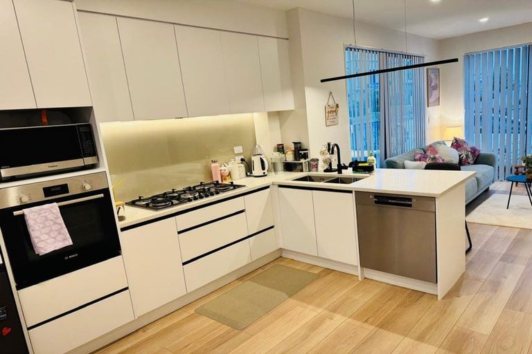 Photo of property in 2 Porowha Road, Westgate, Auckland, 0814