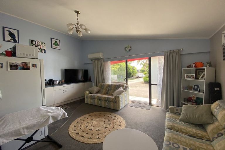 Photo of property in 4/119 Junction Road, Welbourn, New Plymouth, 4371