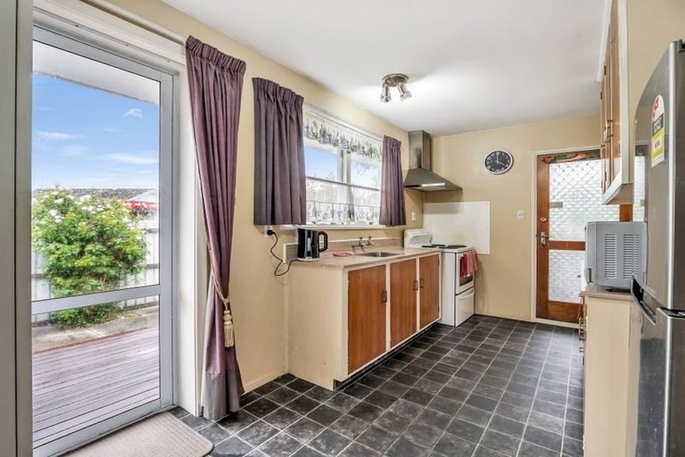 Photo of property in 1/17 Lake Terrace Road, Burwood, Christchurch, 8061