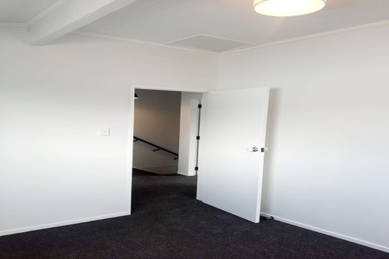 Photo of property in 11f5- John Street, Trentham, Upper Hutt, 5018