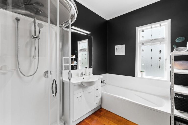 Photo of property in 4 Higgins Street, Marewa, Napier, 4110