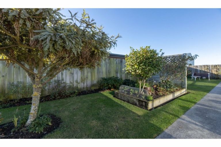 Photo of property in Rivertown Villas, 150 Williams Street, Kaiapoi, 7630