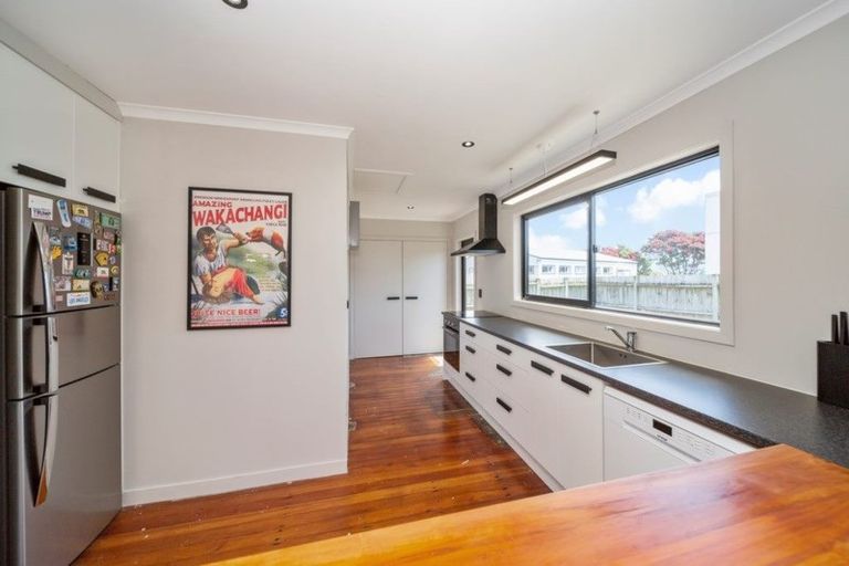 Photo of property in 132 Ngamotu Road, Spotswood, New Plymouth, 4310