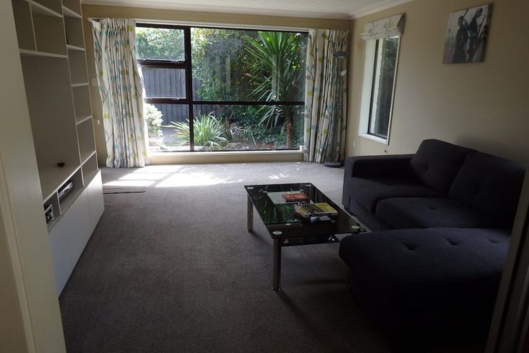 Photo of property in 1/12 Glenharrow Avenue, Avonhead, Christchurch, 8042