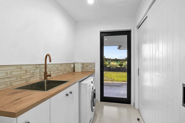 Photo of property in 132 Henwood Road, Paraite, New Plymouth, 4372