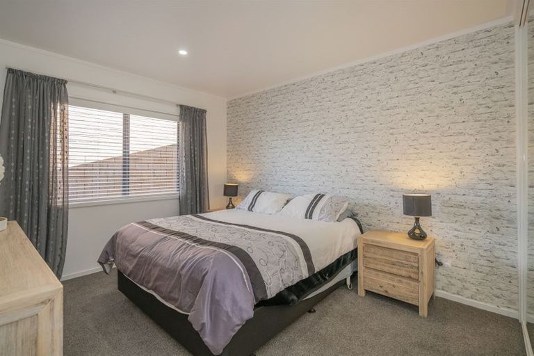 Photo of property in 2 Mayfair Close, Whitianga, 3510