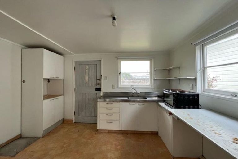 Photo of property in 36 Mckinstry Avenue, Mangere East, Auckland, 2024