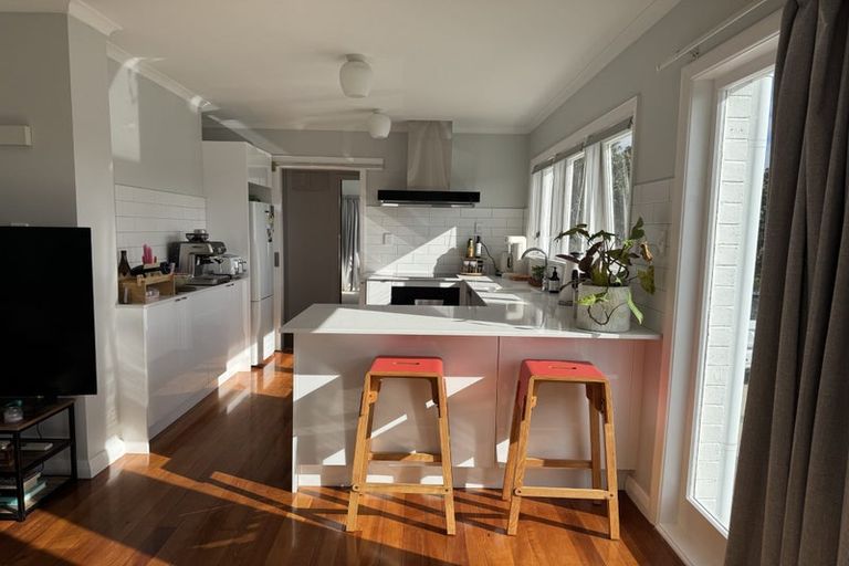 Photo of property in 35 Palliser Road, Roseneath, Wellington, 6011