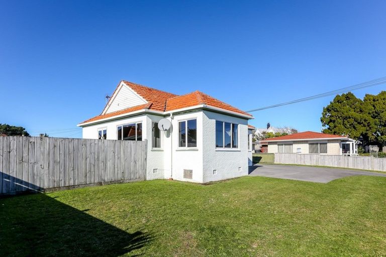Photo of property in 141 Tukapa Street, Westown, New Plymouth, 4310