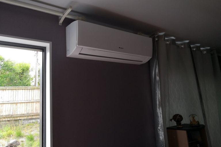 Photo of property in 49 Rua Road, Glen Eden, Auckland, 0602