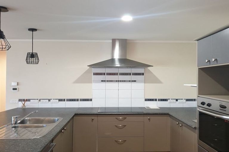 Photo of property in 19a Betty Watt Grove, Riverstone Terraces, Upper Hutt, 5018