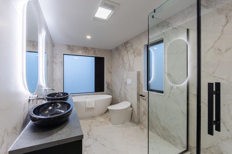 Photo of property in 218 Vaughans Road, Long Bay, Auckland, 0792