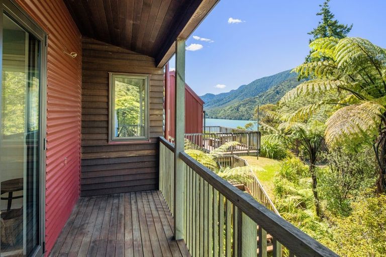 Photo of property in 542 Moetapu Bay Road, Moetapu Bay, Picton, 7282