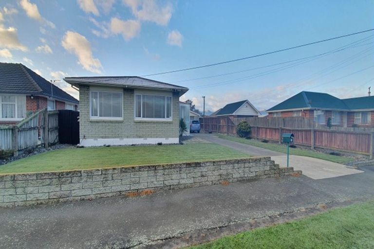 Photo of property in 28 Pauline Street, Linwood, Christchurch, 8062