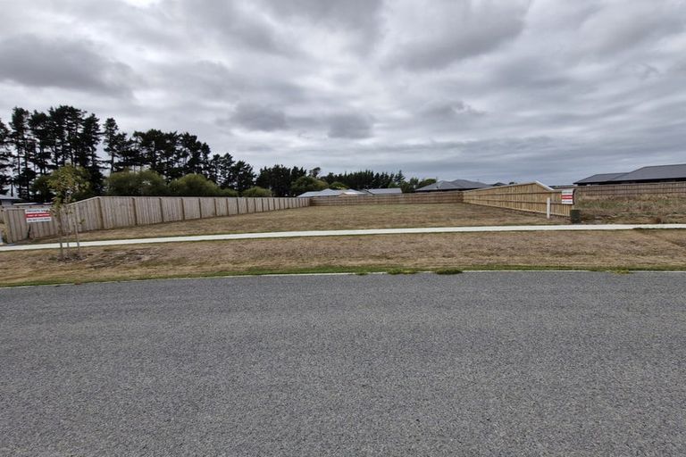 Photo of property in 2 Harrier Place, Papakura, 2110