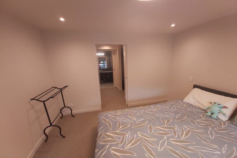 Photo of property in 32 Melrose Road, Island Bay, Wellington, 6023