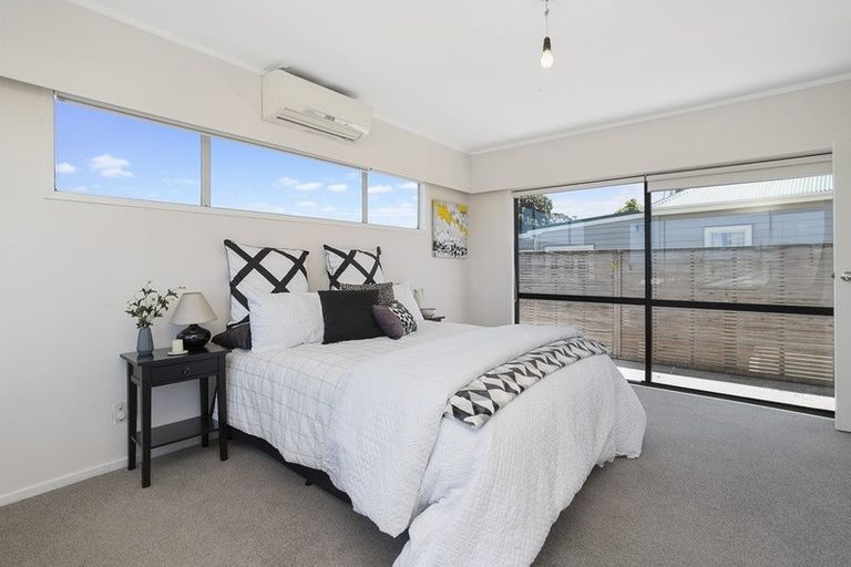 Photo of property in 31 Huka Road, Birkenhead, Auckland, 0626