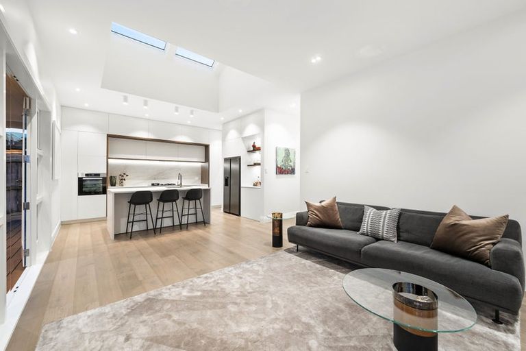 Photo of property in 23 Ferry Street, Seatoun, Wellington, 6022