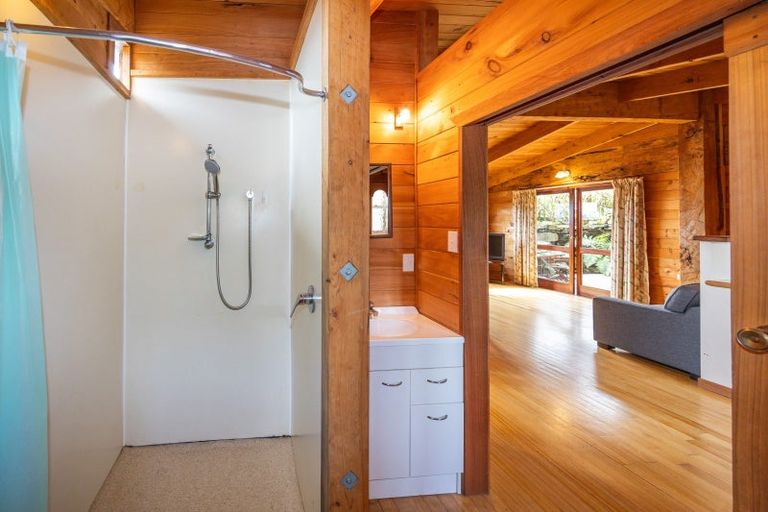 Photo of property in 240 Te Pahu Road, Te Pahu, 3285