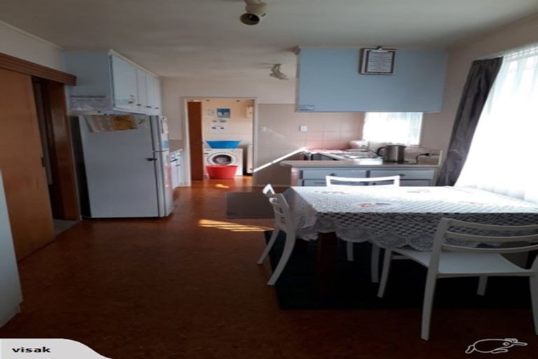 Photo of property in 43 Walworth Avenue, Pakuranga Heights, Auckland, 2010