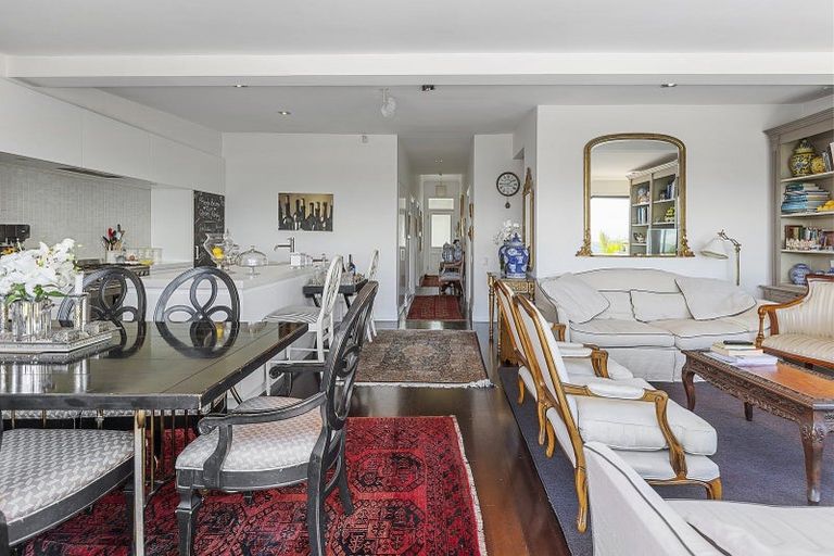 Photo of property in 55 Mitchell Street, Brooklyn, Wellington, 6021