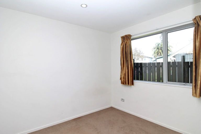 Photo of property in 12 Gibbs Road, Manurewa, Auckland, 2102