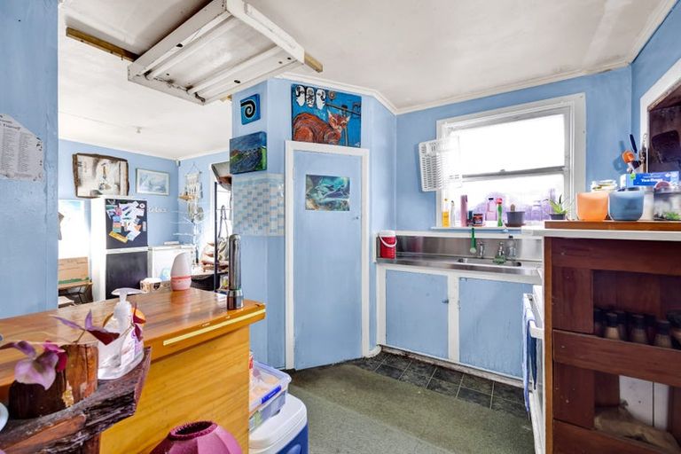 Photo of property in 244 Egmont Street, Patea, 4520