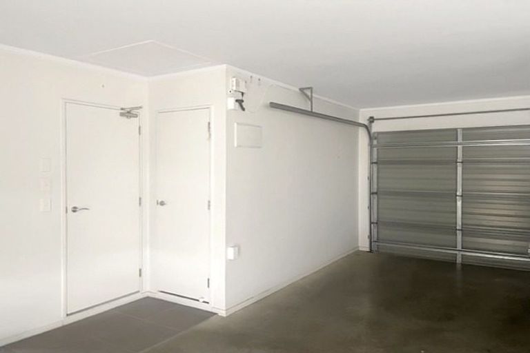 Photo of property in 15 Newbury Place, Taradale, Napier, 4112