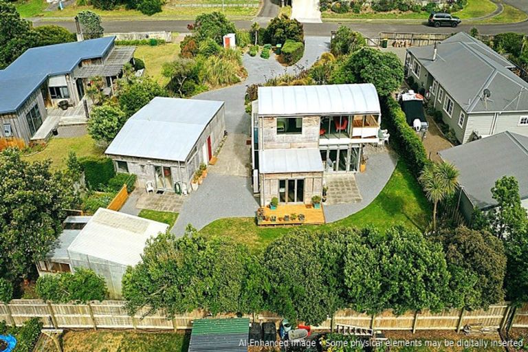 Photo of property in 30 Kent Avenue, Waitarere Beach, Levin, 5510