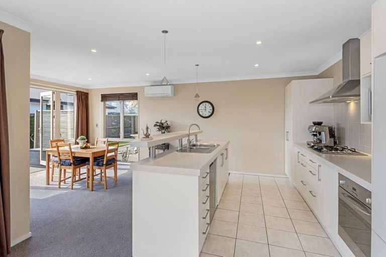 Photo of property in 7 Shield Place, Halswell, Christchurch, 8025