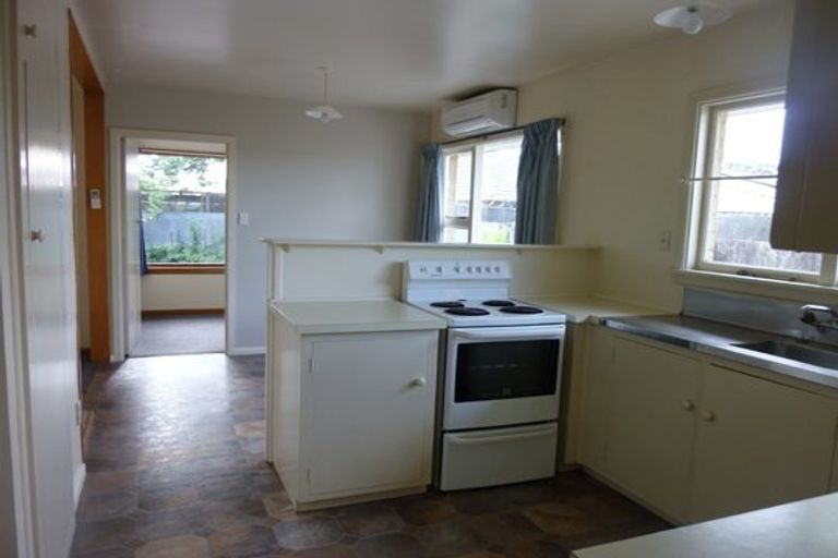 Photo of property in 42 Oriana Crescent, Hornby, Christchurch, 8042