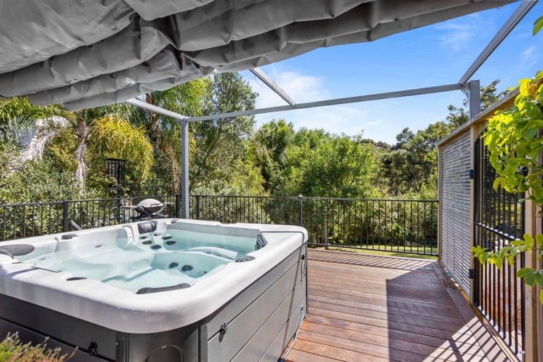 Photo of property in 218 Greenhithe Road, Greenhithe, Auckland, 0632